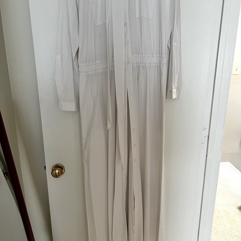 FASHION 2 Figure-Gabrielle Union Collection-White Maxi Shirtdress Size:1 (16-18)